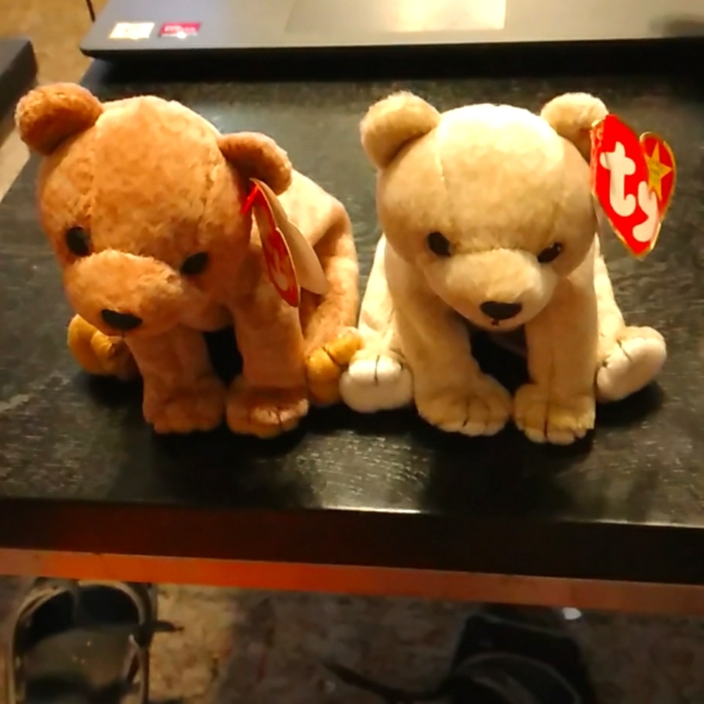 Pecan & Almond Ty Beanie Babies bears